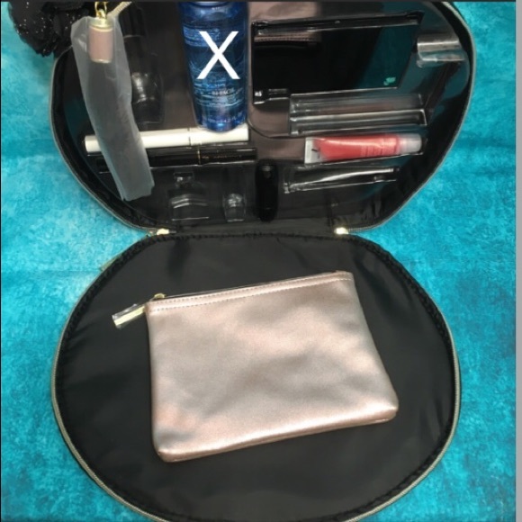 Lancôme 5 Full size Makeup Products & Traincase - Picture 2 of 8